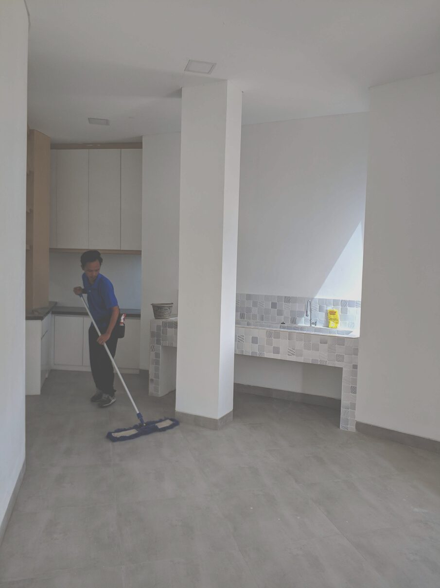 Pembersihan unit kosong setelah renovasi